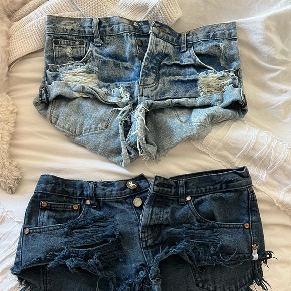 One teaspoon bandit shorts - size 25 - Picture 3 of 3